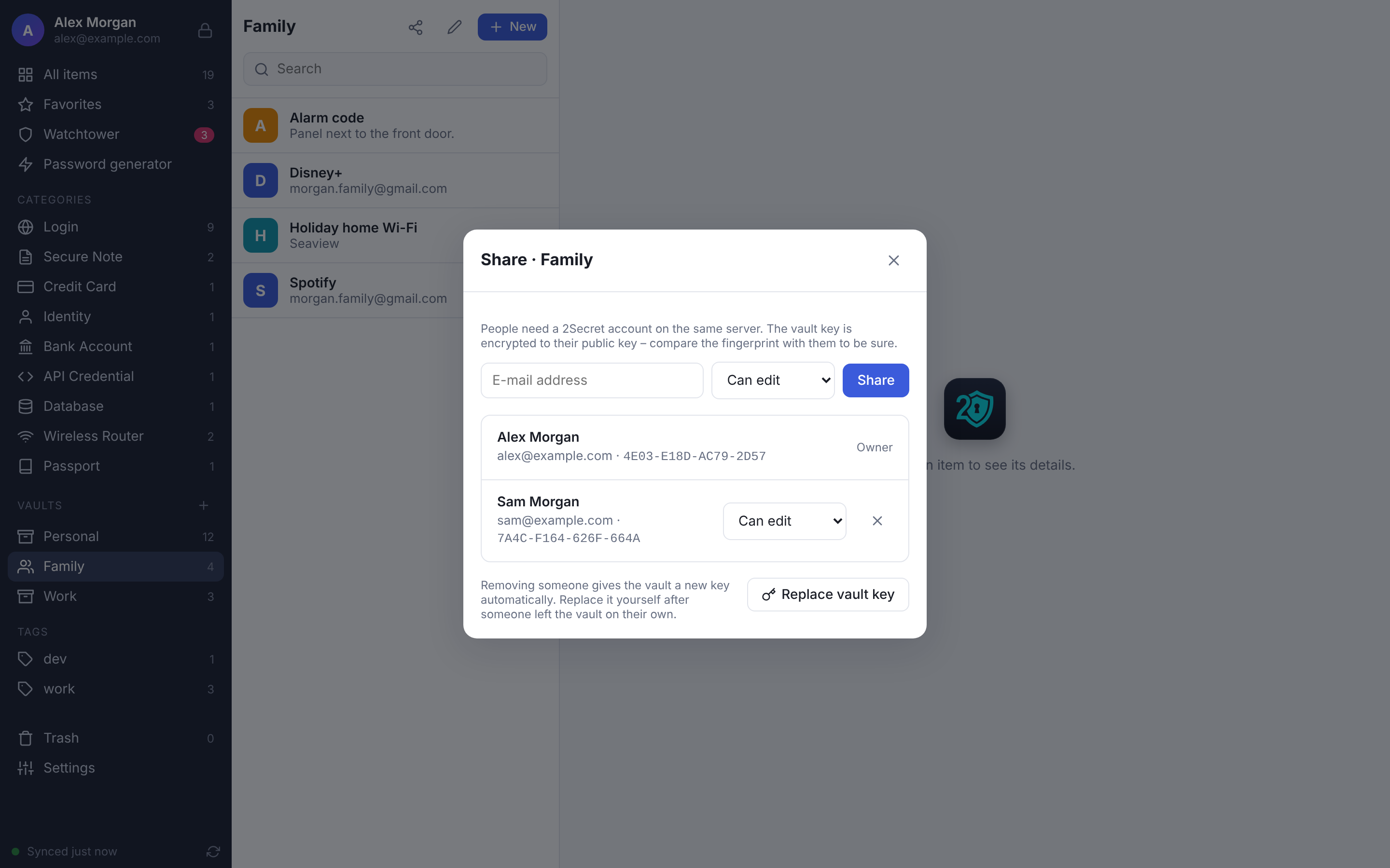 Screenshot of 2Secret: Sharing a vault, with key fingerprints